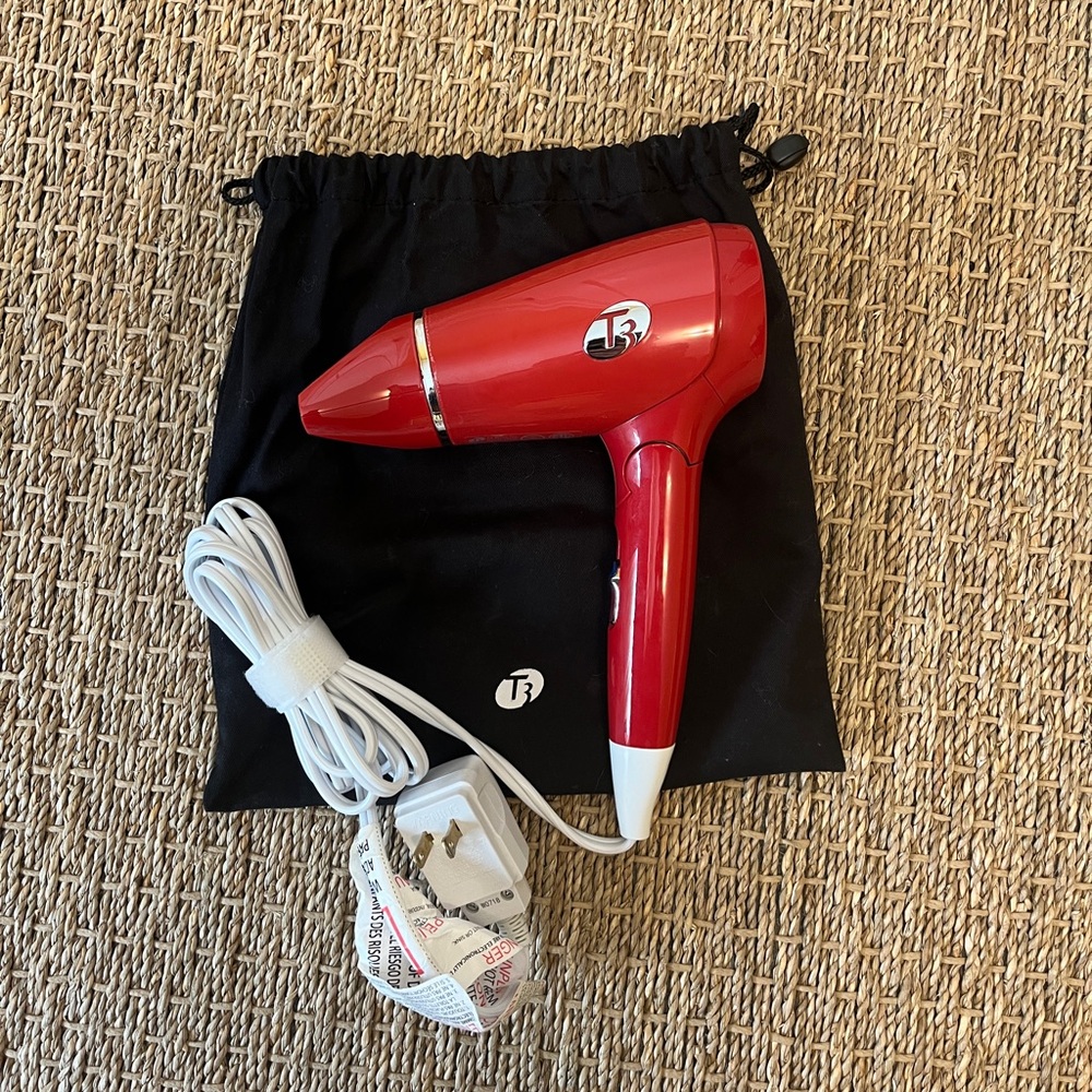 T3 Featherweight Compact Folding Hair Dryer